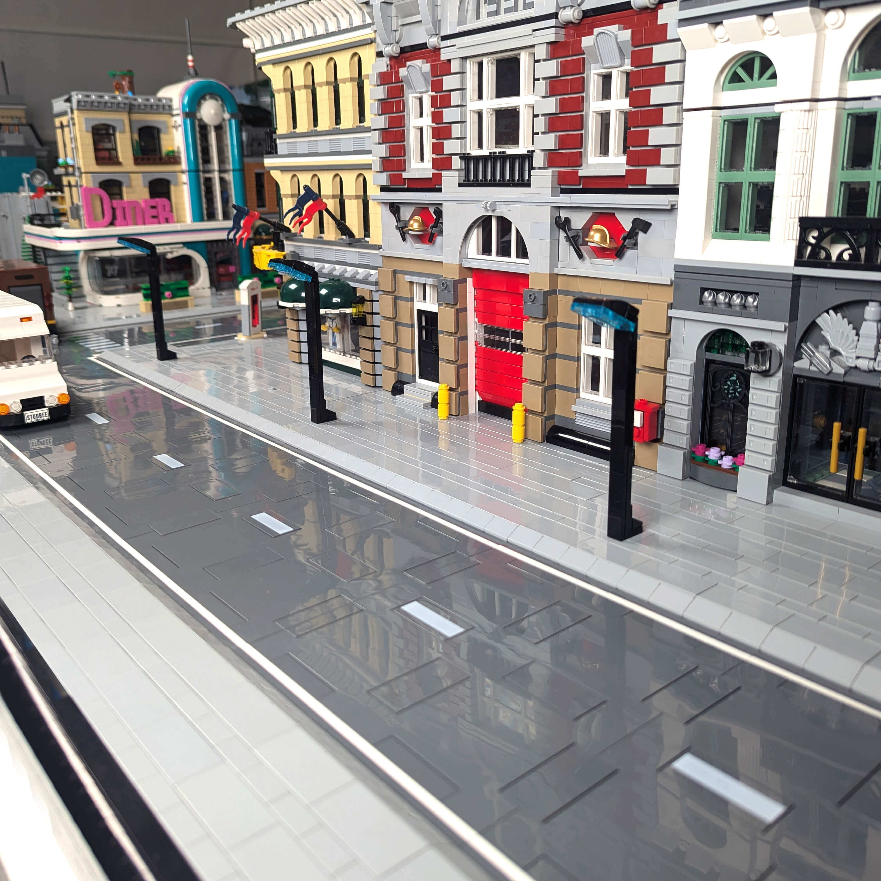 Modern Street Lights - Building Set - Made Using LEGO® Parts